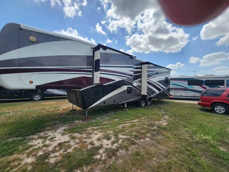 2018 DRV Mobile Suites 39DBRS3 - Photo 4
