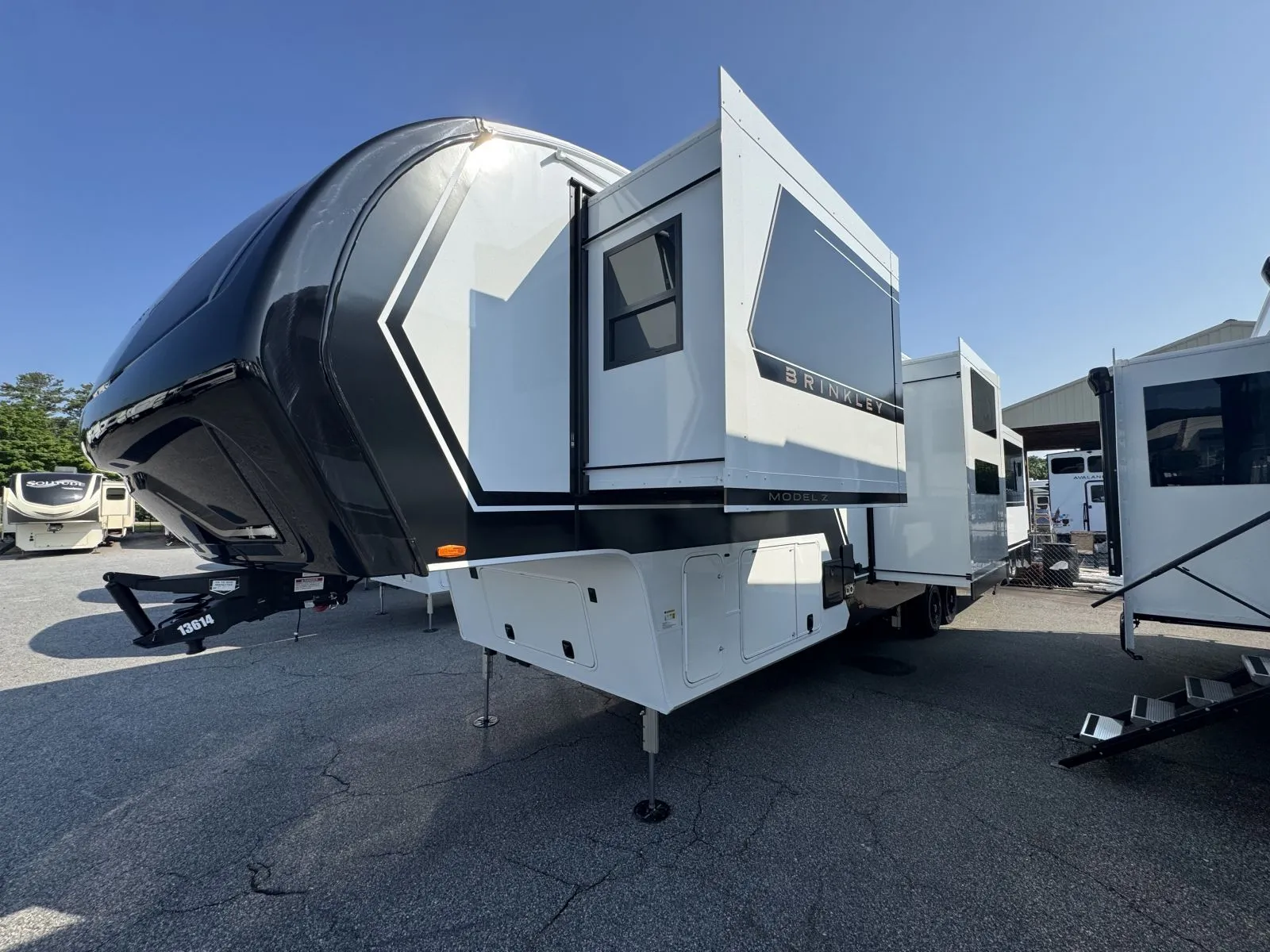 2027 Brinkley Model Z 3610 - Photo 4