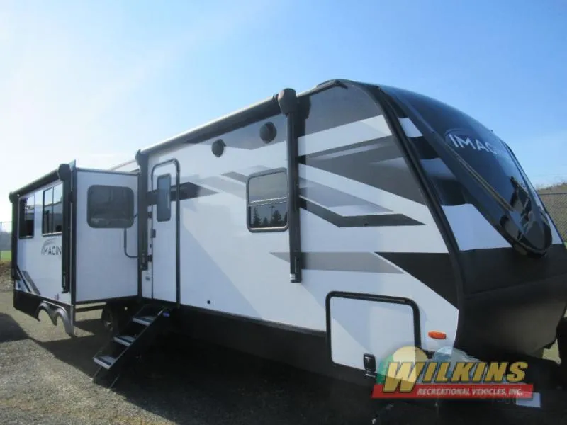 2023 Grand Design Imagine 2970RL - Photo 2