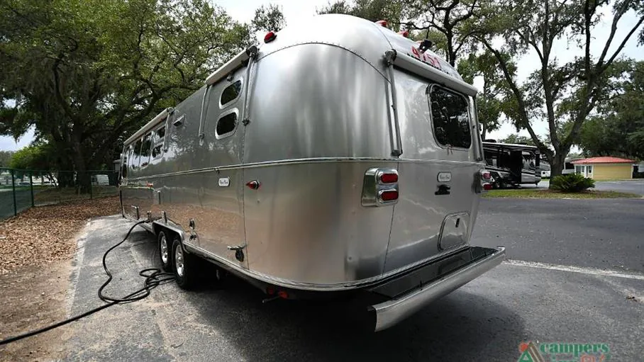 2023 Airstream Flying Cloud 30FB Office, Photos photo 5