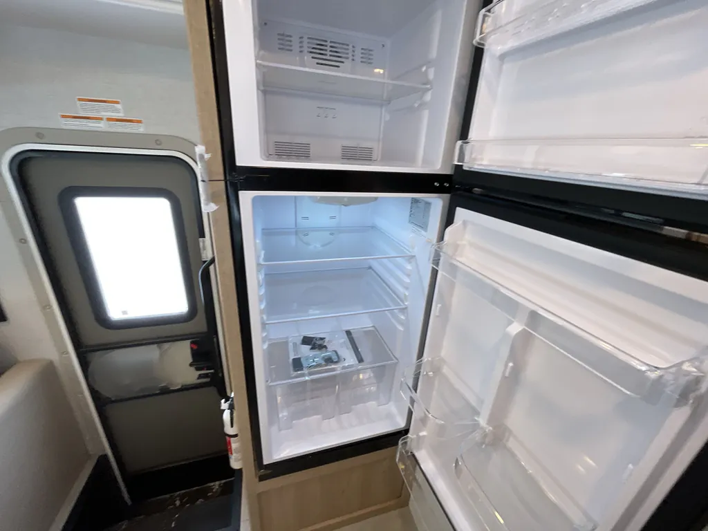2026 Thor Motor Coach Freedom Elite 28HZ, Photos photo 9