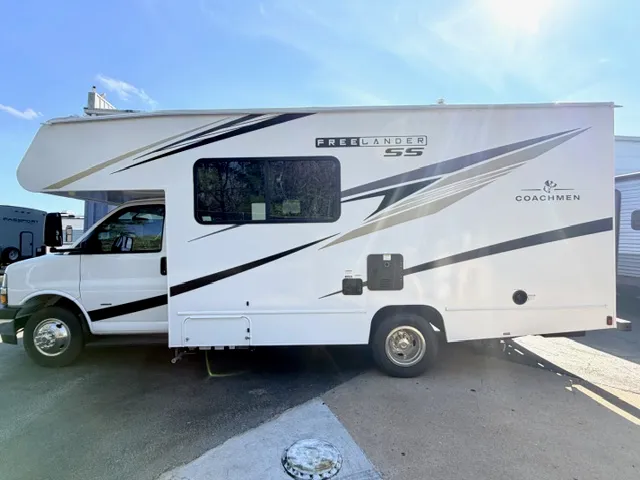 2026 Coachmen Freelander 21QSS - Photo 4