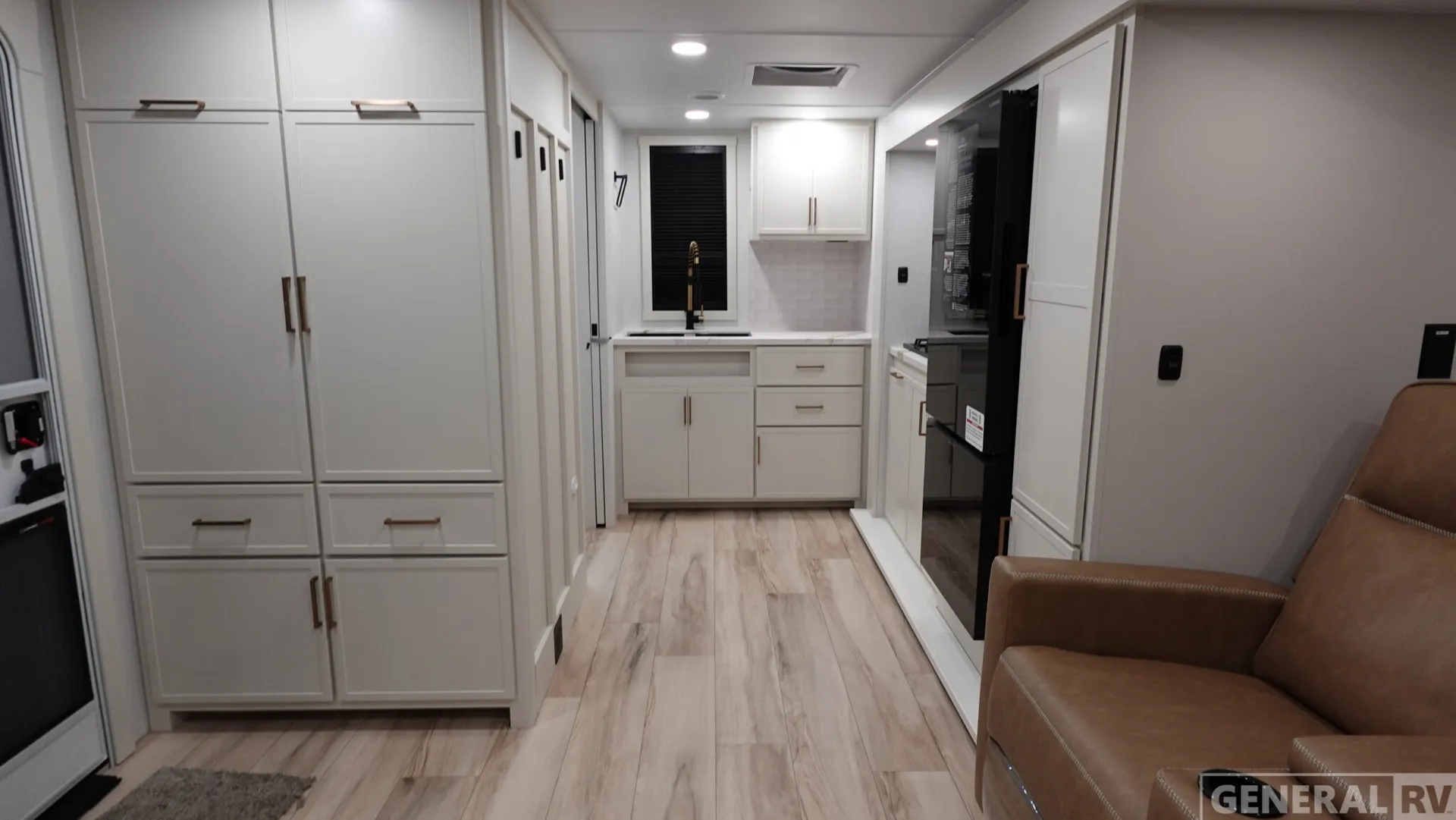 2026 Brinkley Model Ix 23X - Photo 3