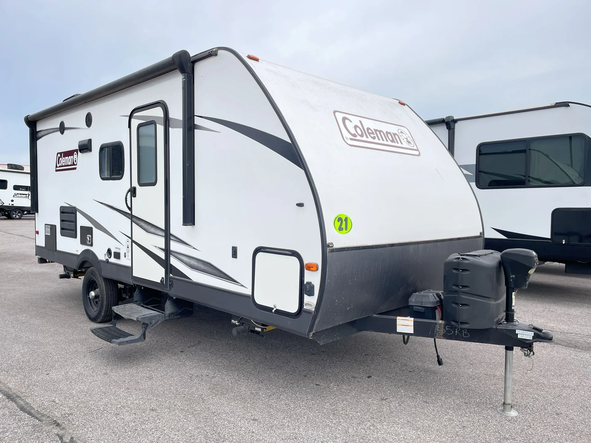 2021 Coleman Coleman Light Lx 1855RB - Main photo