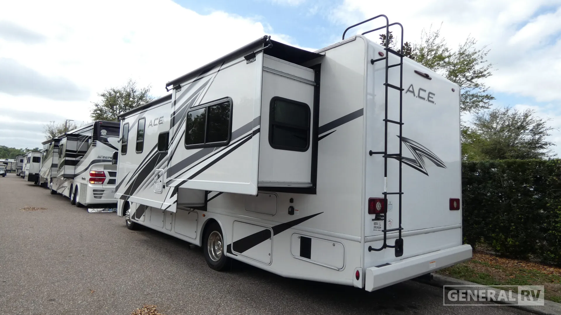 2024 Thor Motor Coach ACE 29G - Photo 4