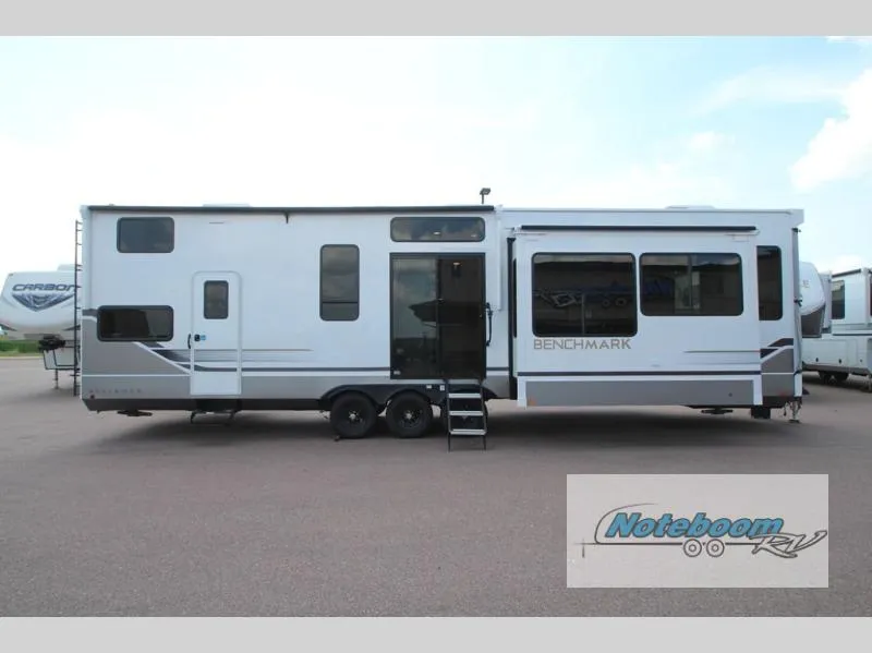 2026 Alliance RV Benchmark 42LFT - Photo 2