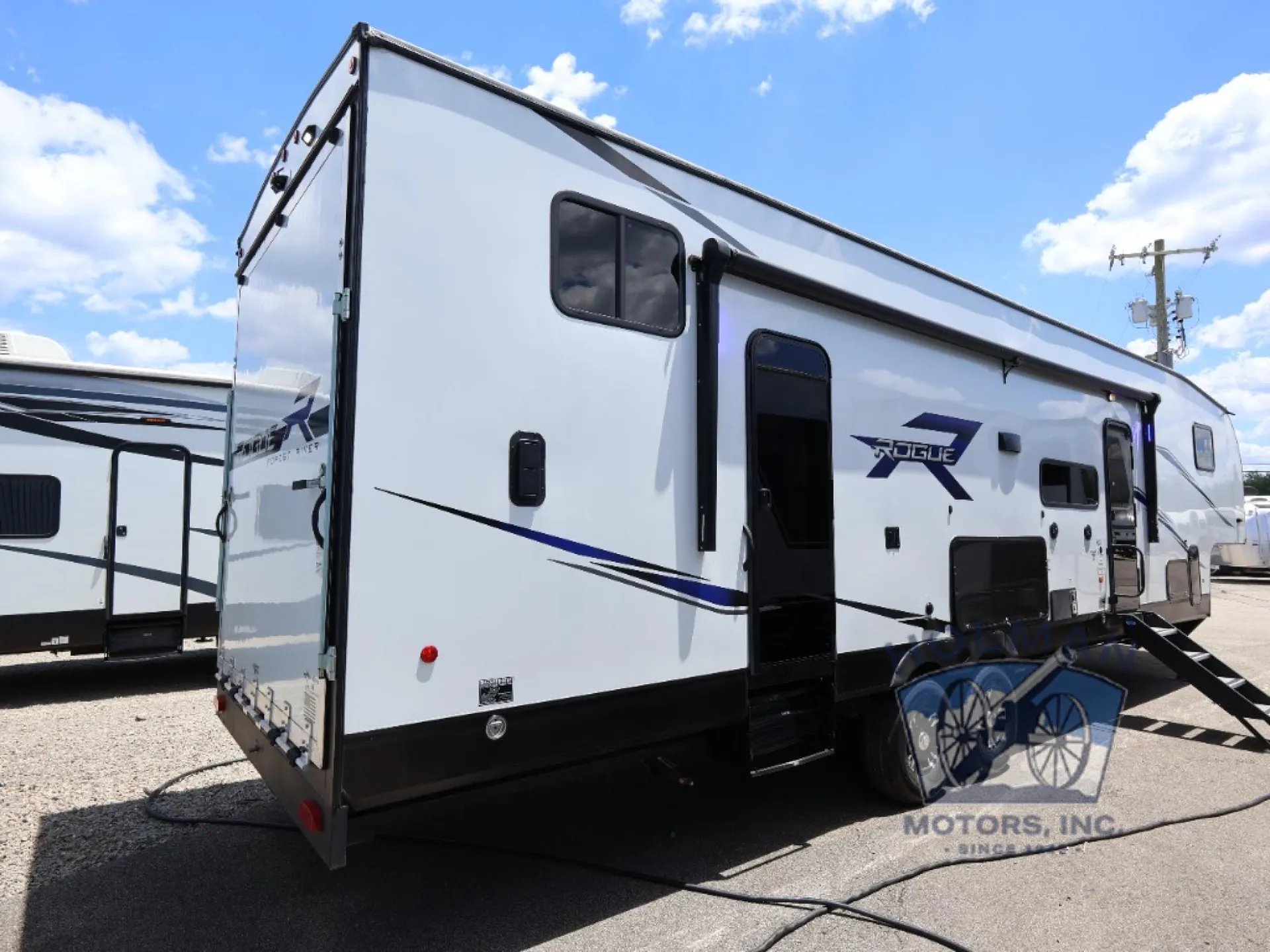 2023 Forest River Vengeance Rogue SUT 327SUT - Photo 4