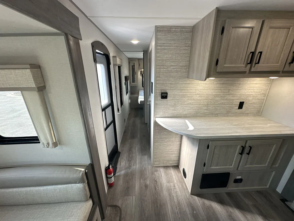 2024 Coachmen Catalina Legacy Edition 283FEDS, Photos photo 20
