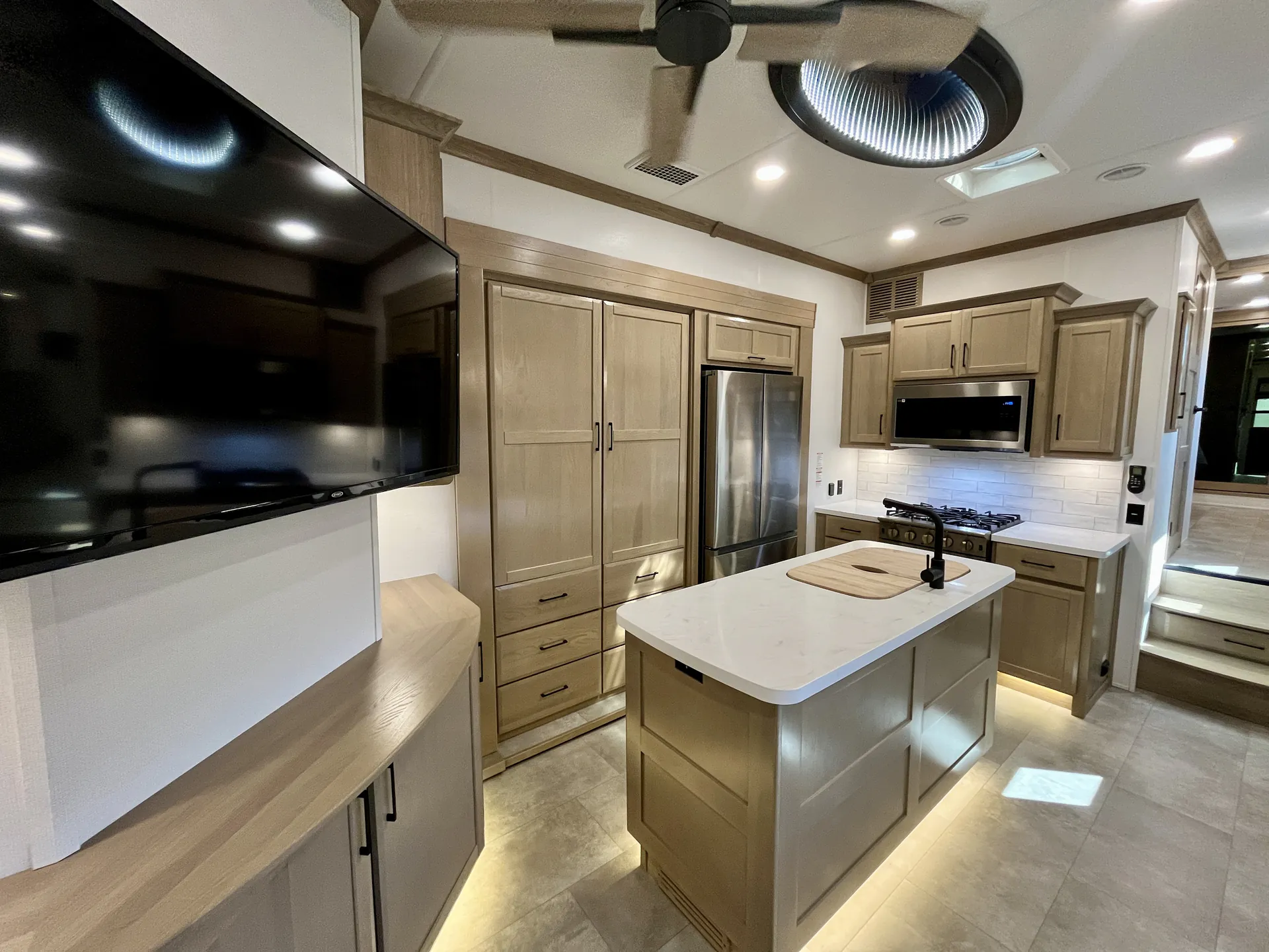 2024 Forest River RiverStone 442MC - Photo 4
