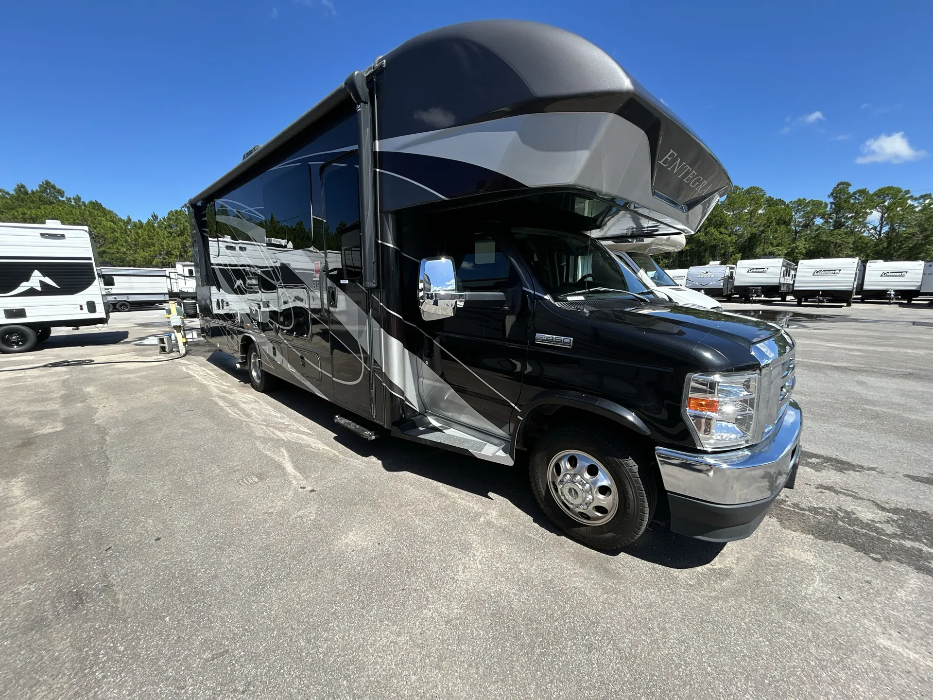 2022 Entegra Coach Esteem 27U - Photo 2