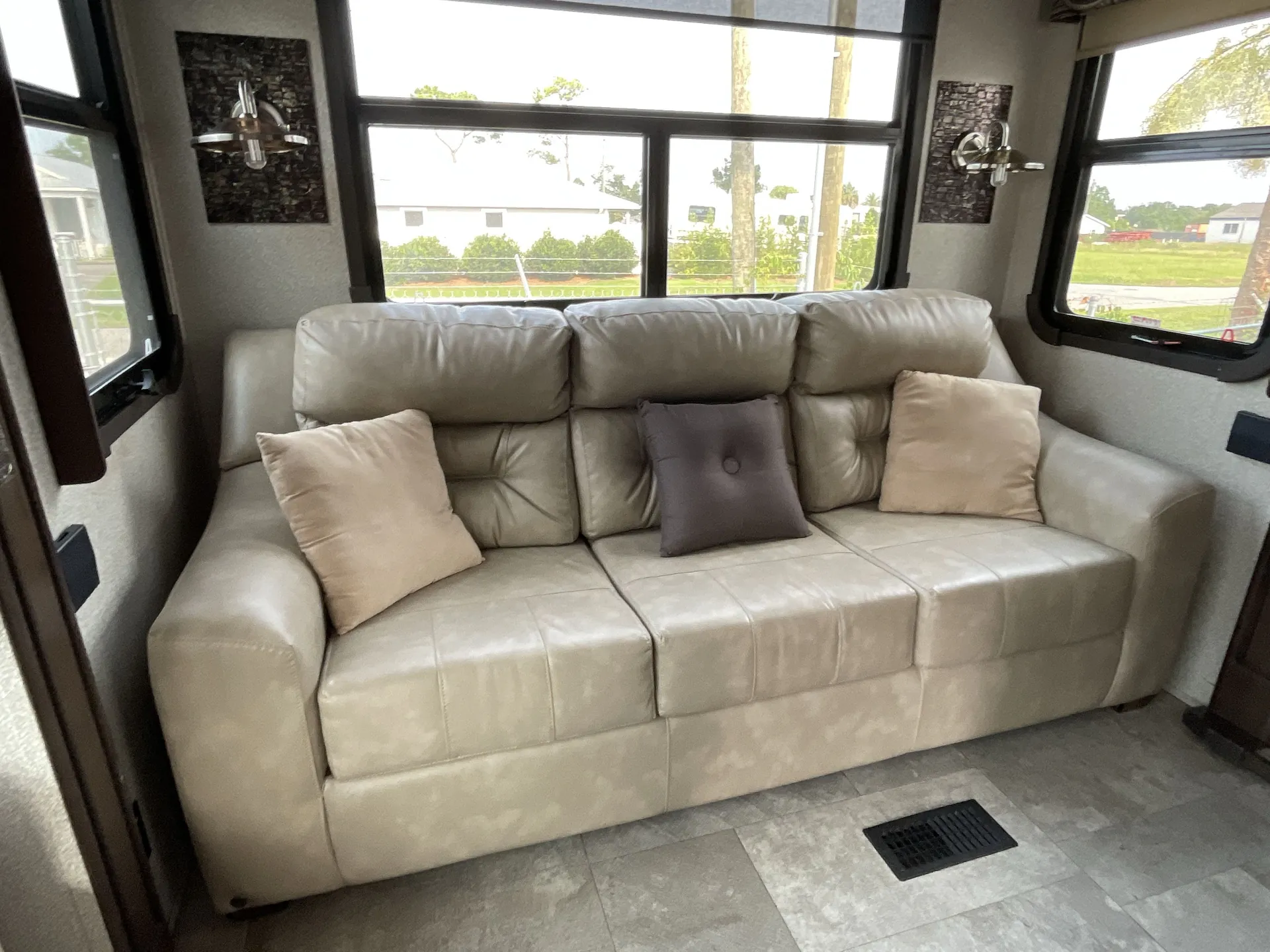 2019 Forest River Cedar Creek Hathaway Edition 34IK — bedroom