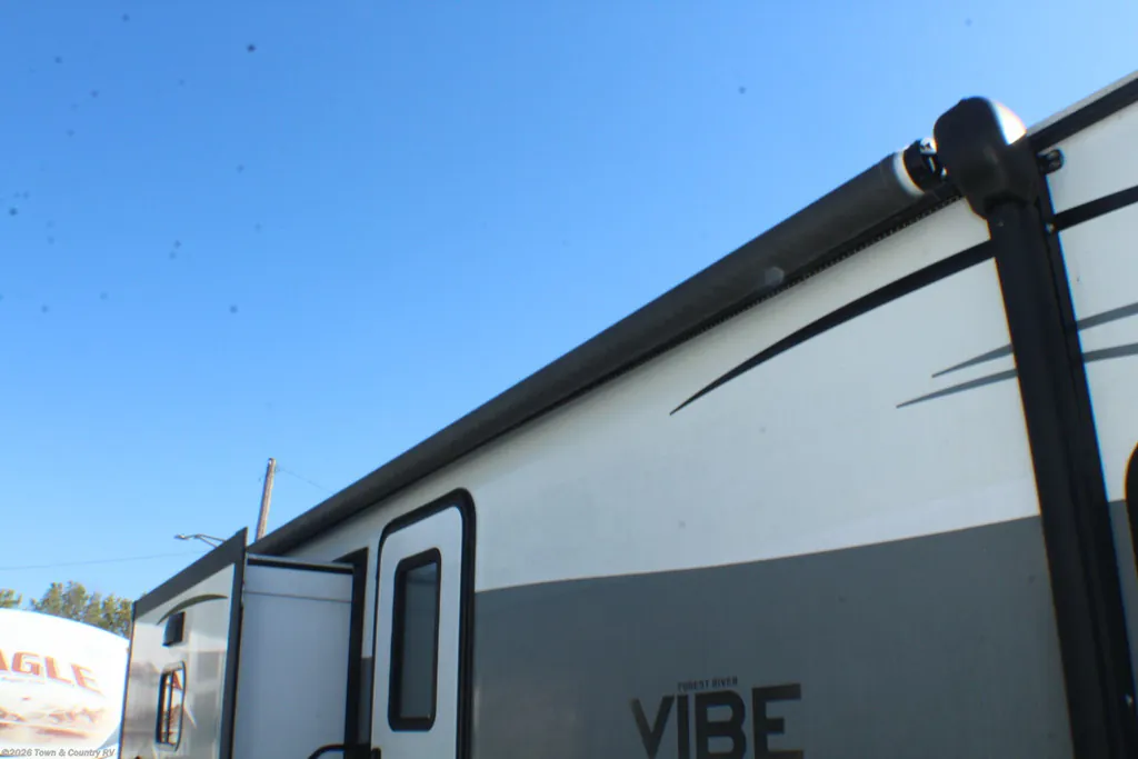 2018 Forest River Vibe 313BHS, Photos photo 11