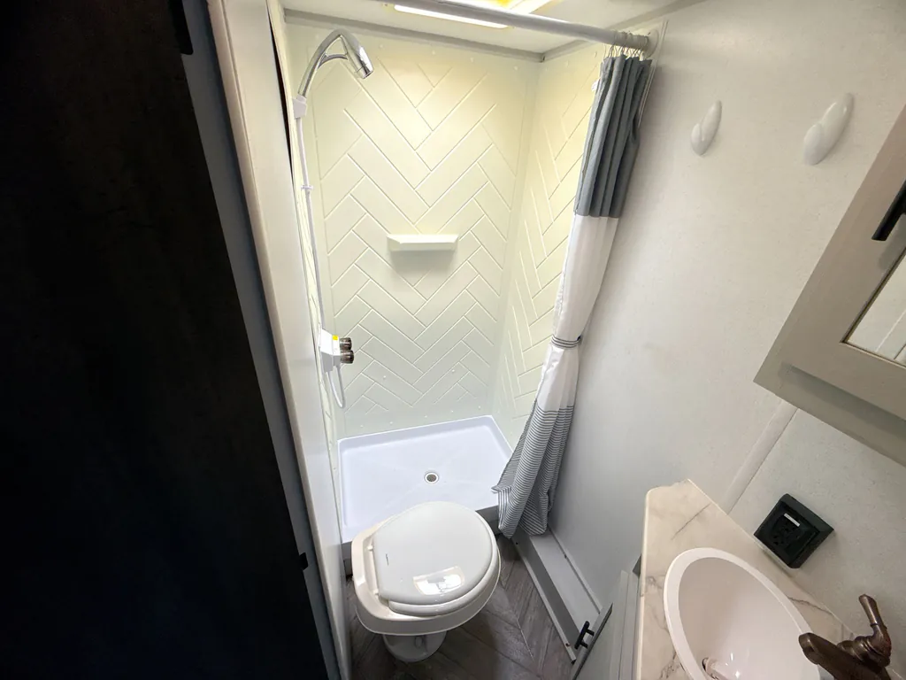 2022 Forest River Wildwood FSX 178BHSK, Photos photo 16