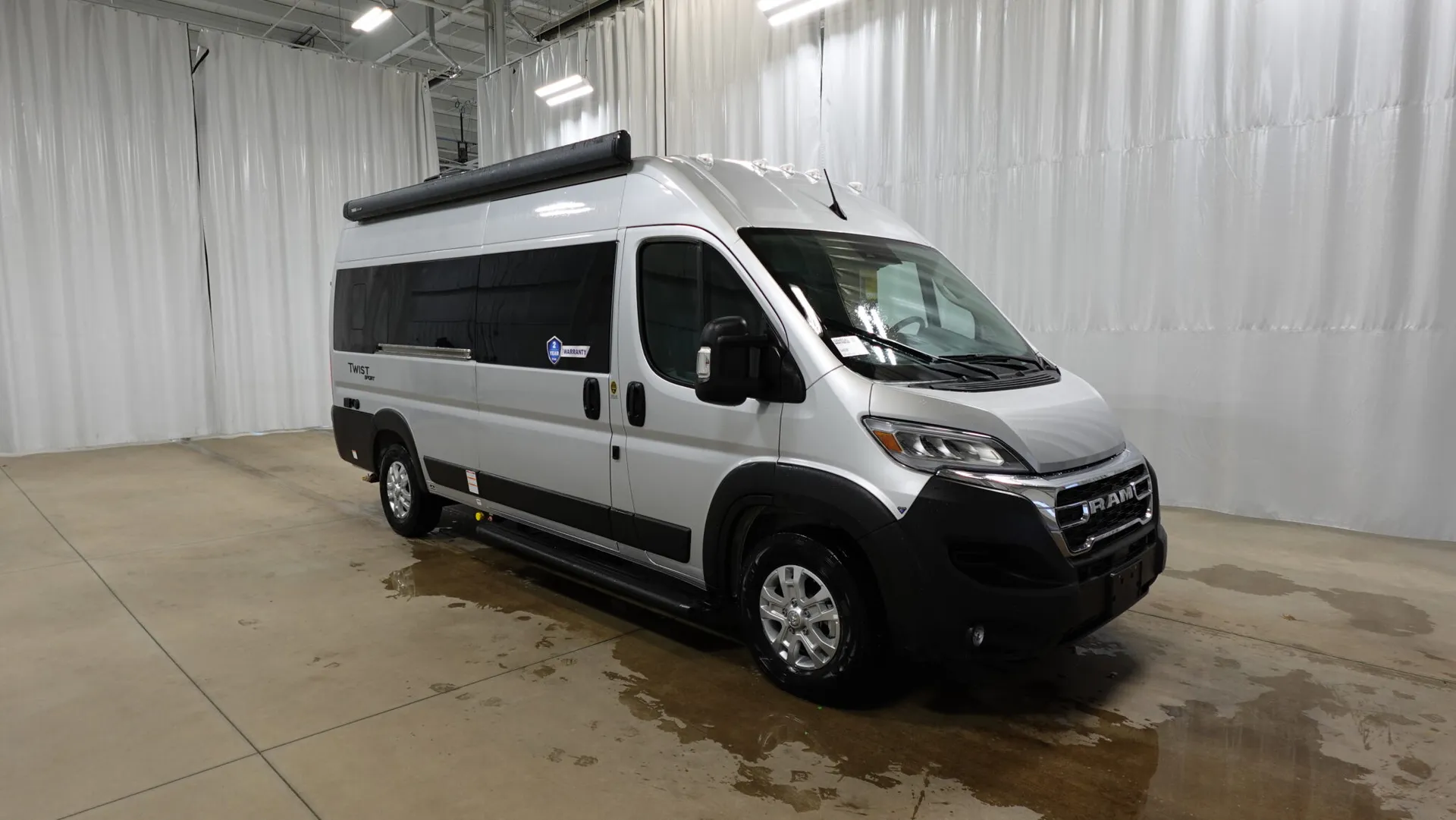 2026 Thor Motor Coach Tellaro 20U - Photo 2