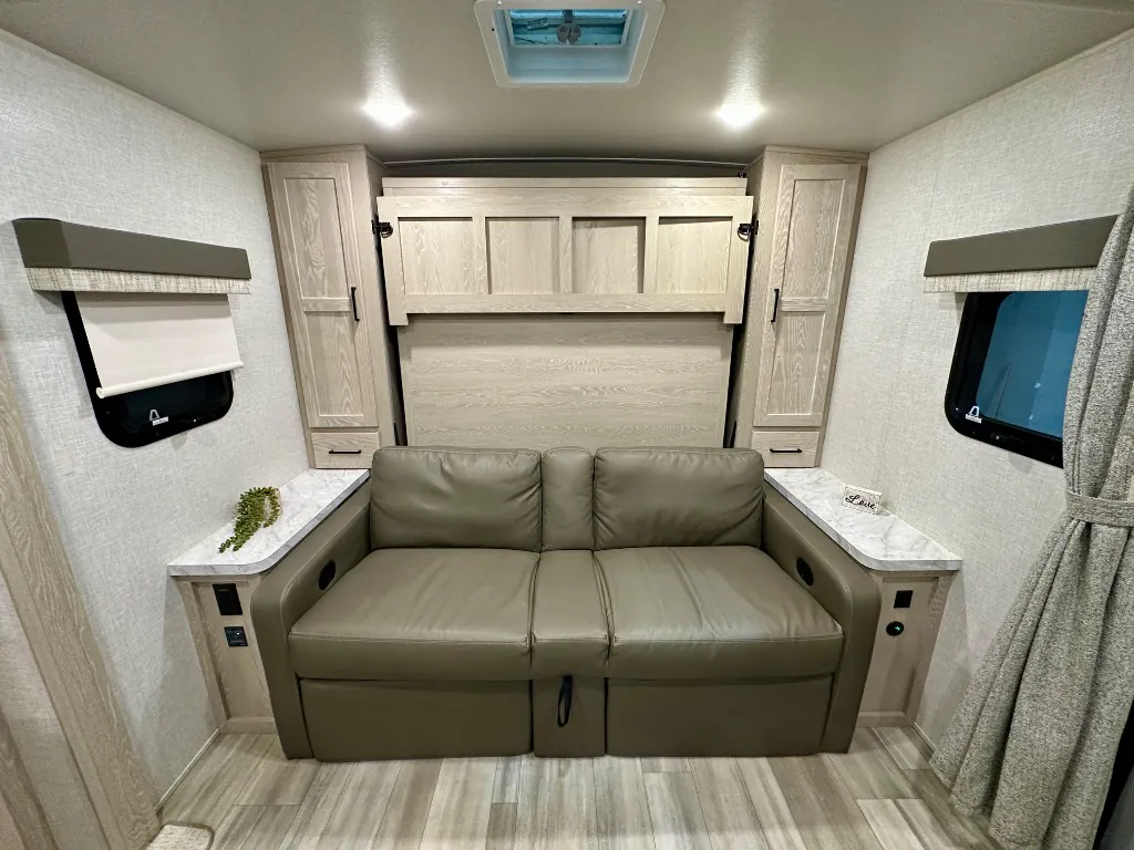 2023 Forest River Flagstaff Micro Lite 25BRDS, Photos photo 5
