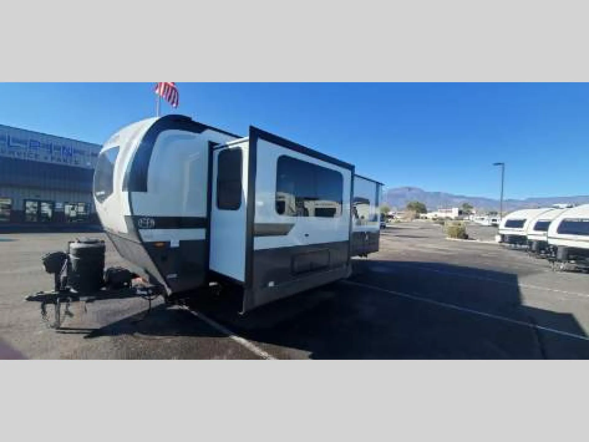 2026 Forest River Rockwood Mini Lite 2506FK - Photo 3