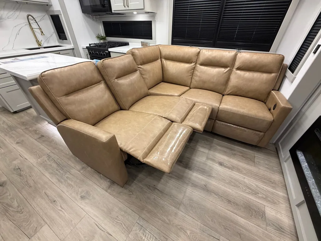 2026 Brinkley Model G 3970, Photos photo 14