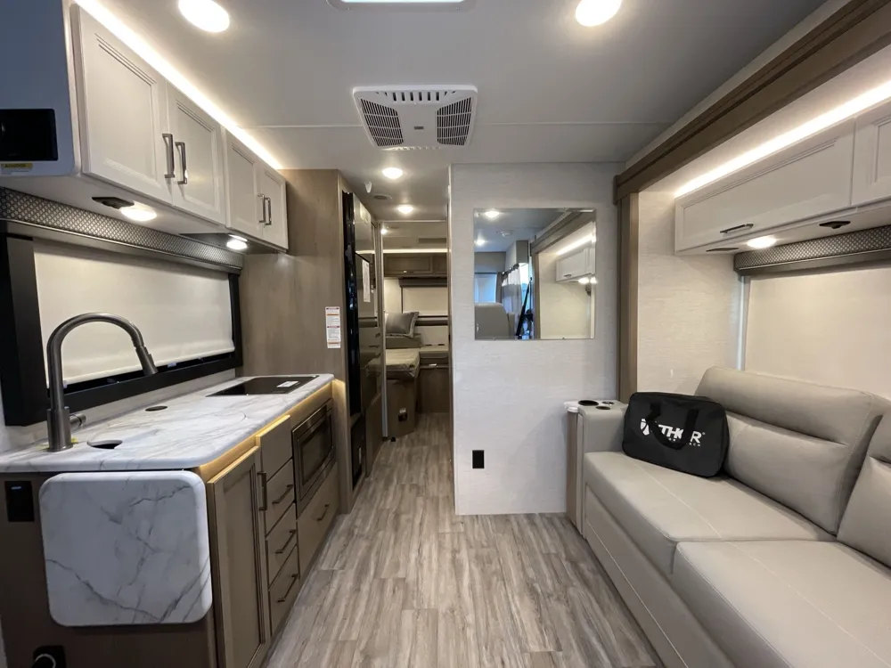 2026 Thor Motor Coach Freedom Traveler A24 - Photo 4