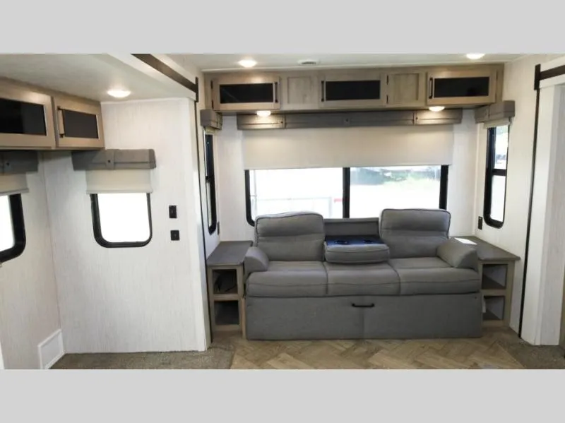 2022 Palomino Puma 31RLQS - Photo 3