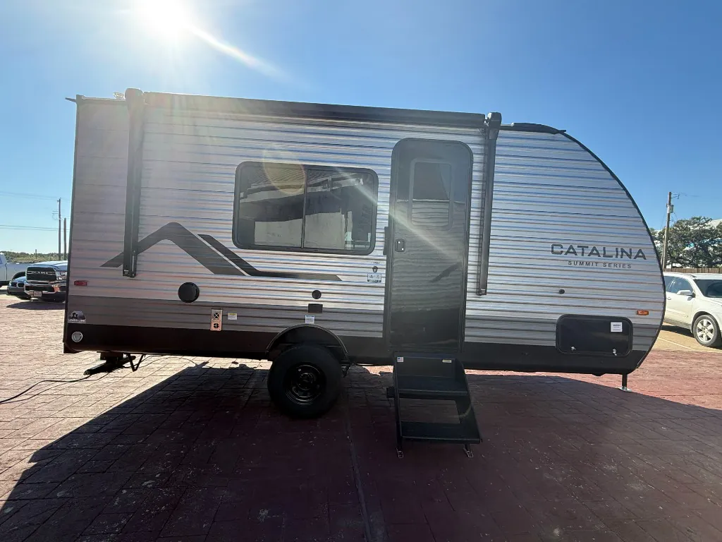2027 Coachmen Catalina Summit Series 7 154RBX, Photos photo 3