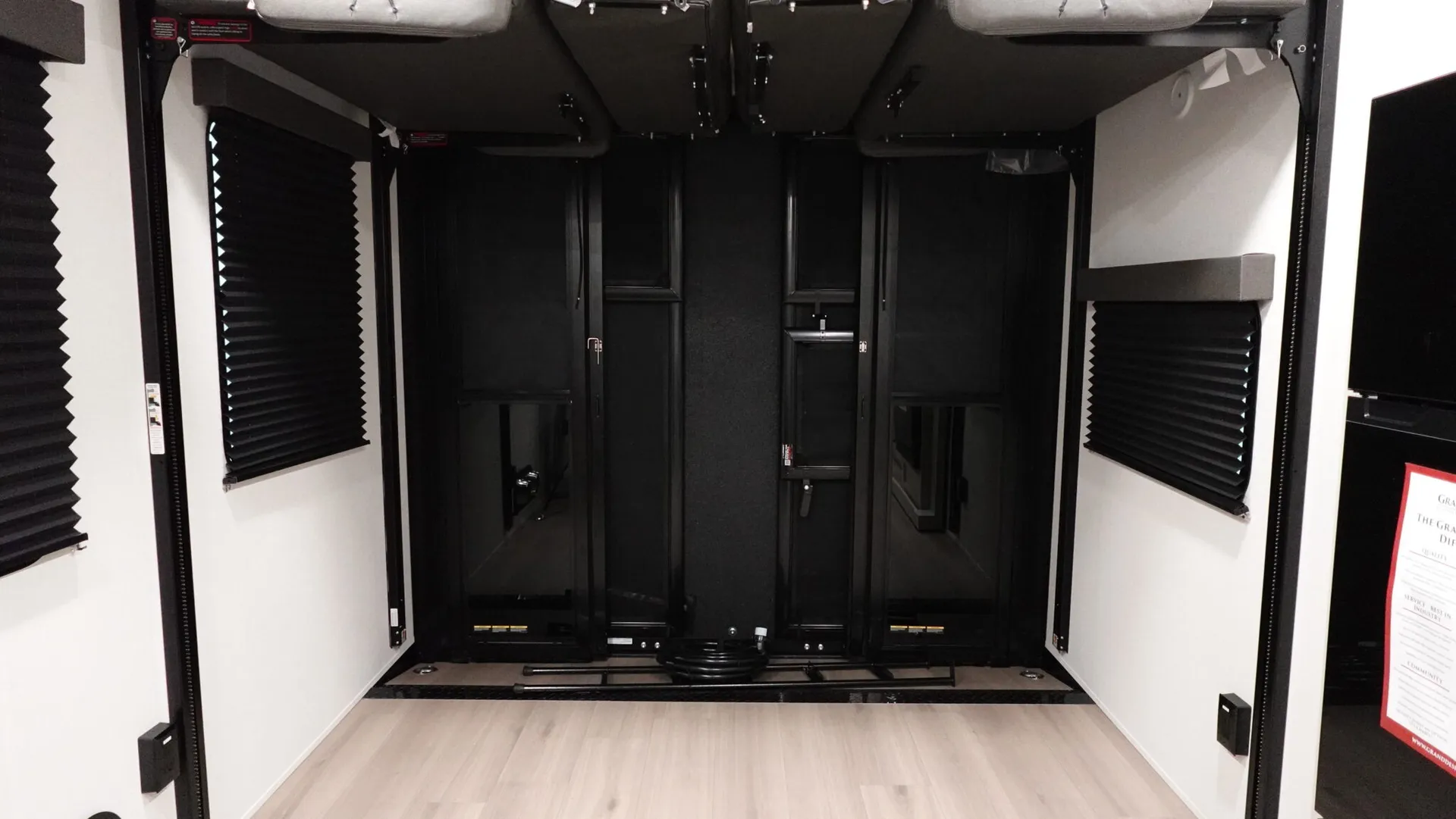 2026 Grand Design Momentum G-Class 25G - Photo 3