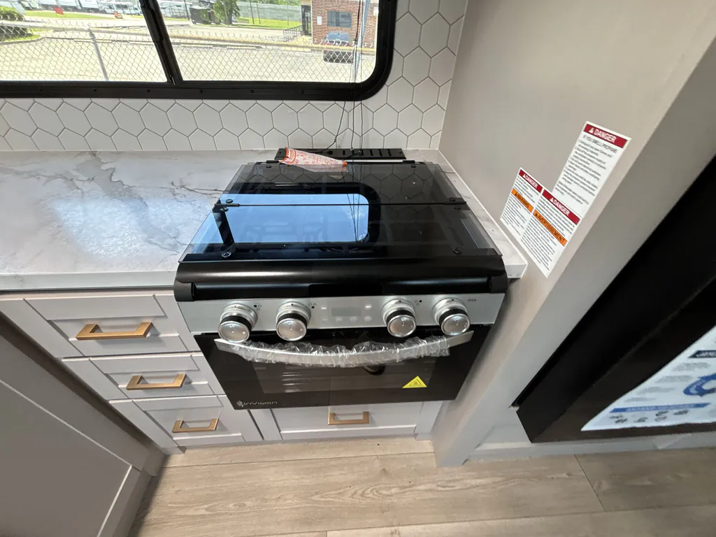 2027 Jayco Jay Feather 29BHB, Photos photo 10