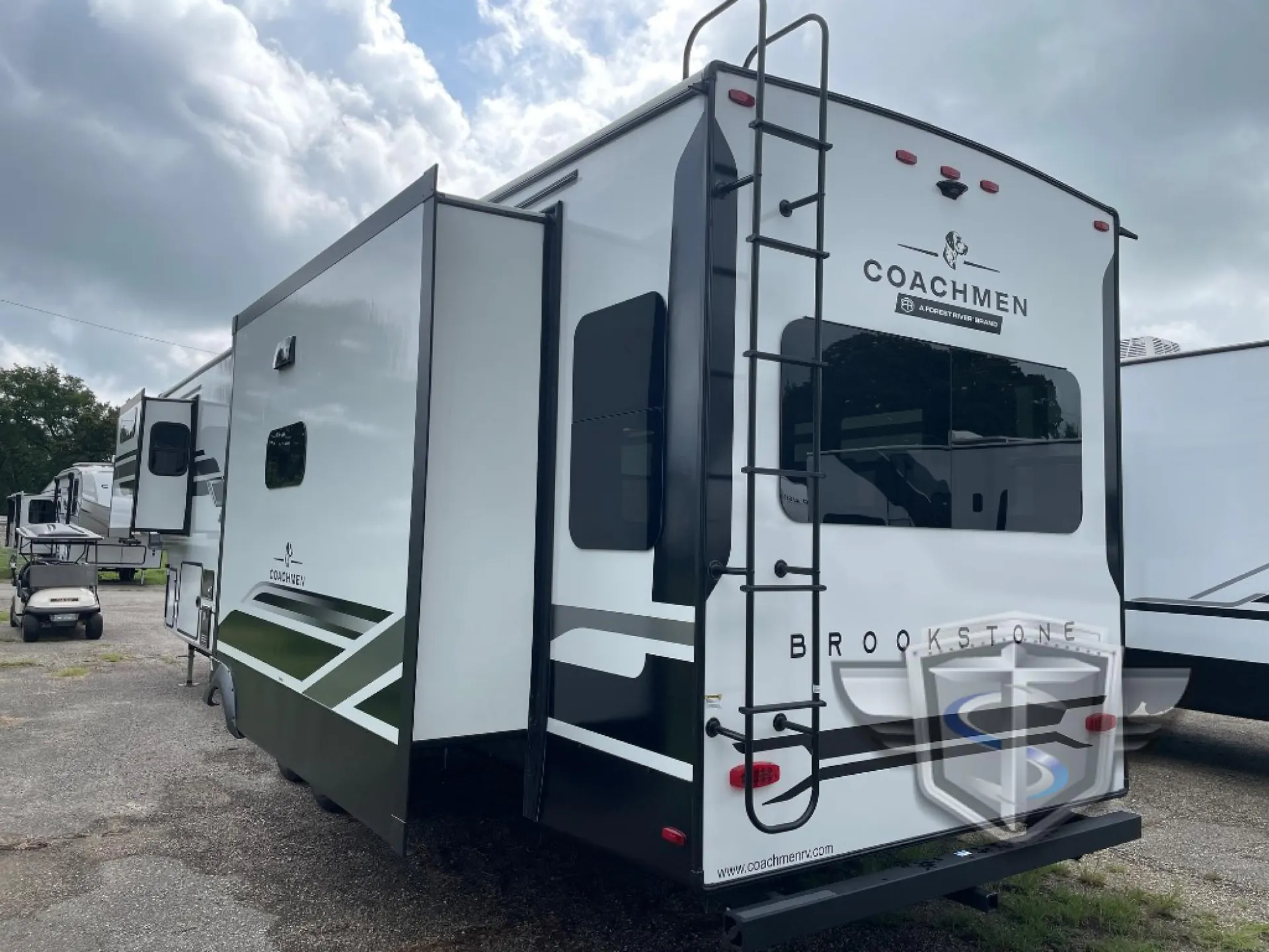 2025 Coachmen Brookstone 370RLLO - Photo 4