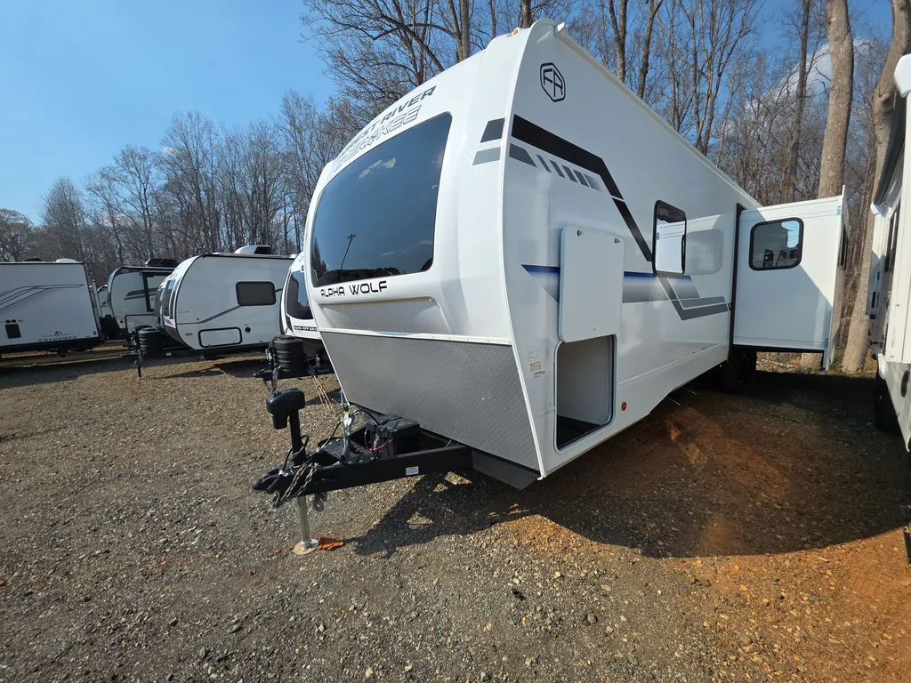 2026 Forest River Cherokee Alpha Wolf 29DCB, Photos photo 4