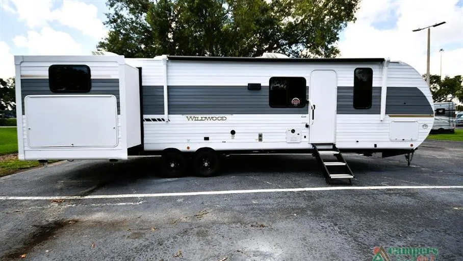 2027 Forest River Wildwood 31KQBTS - Photo 4