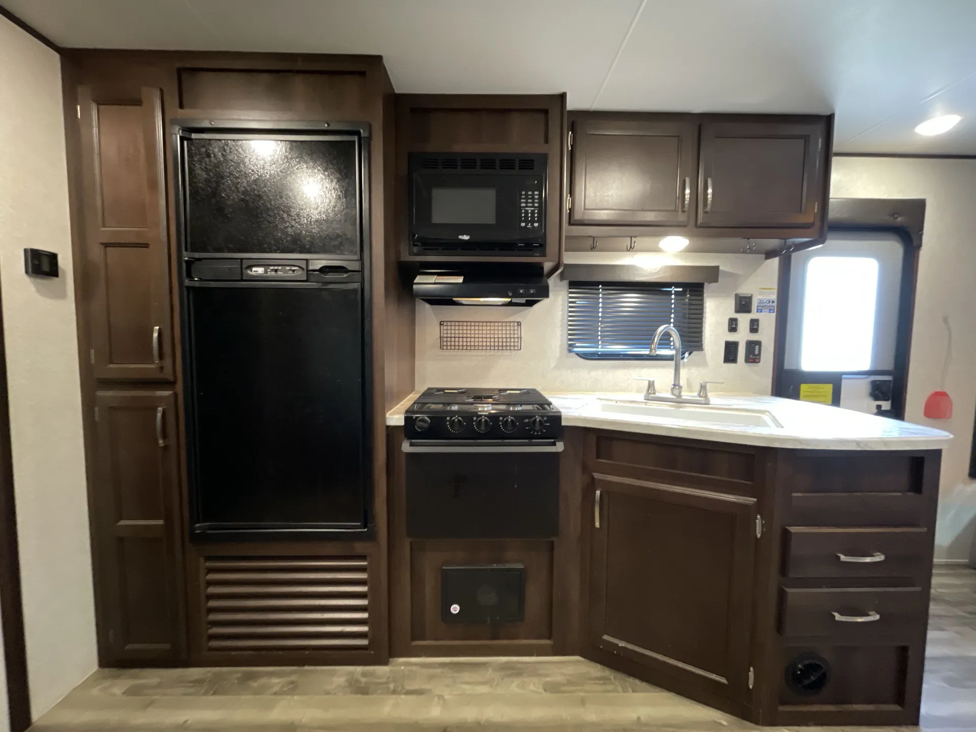 2020 Jayco Jay Flight SLX 265RLS — living area main