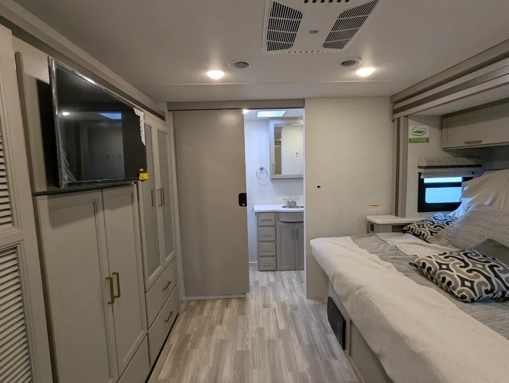 2026 Thor Motor Coach Windsport 36H, Photos photo 25