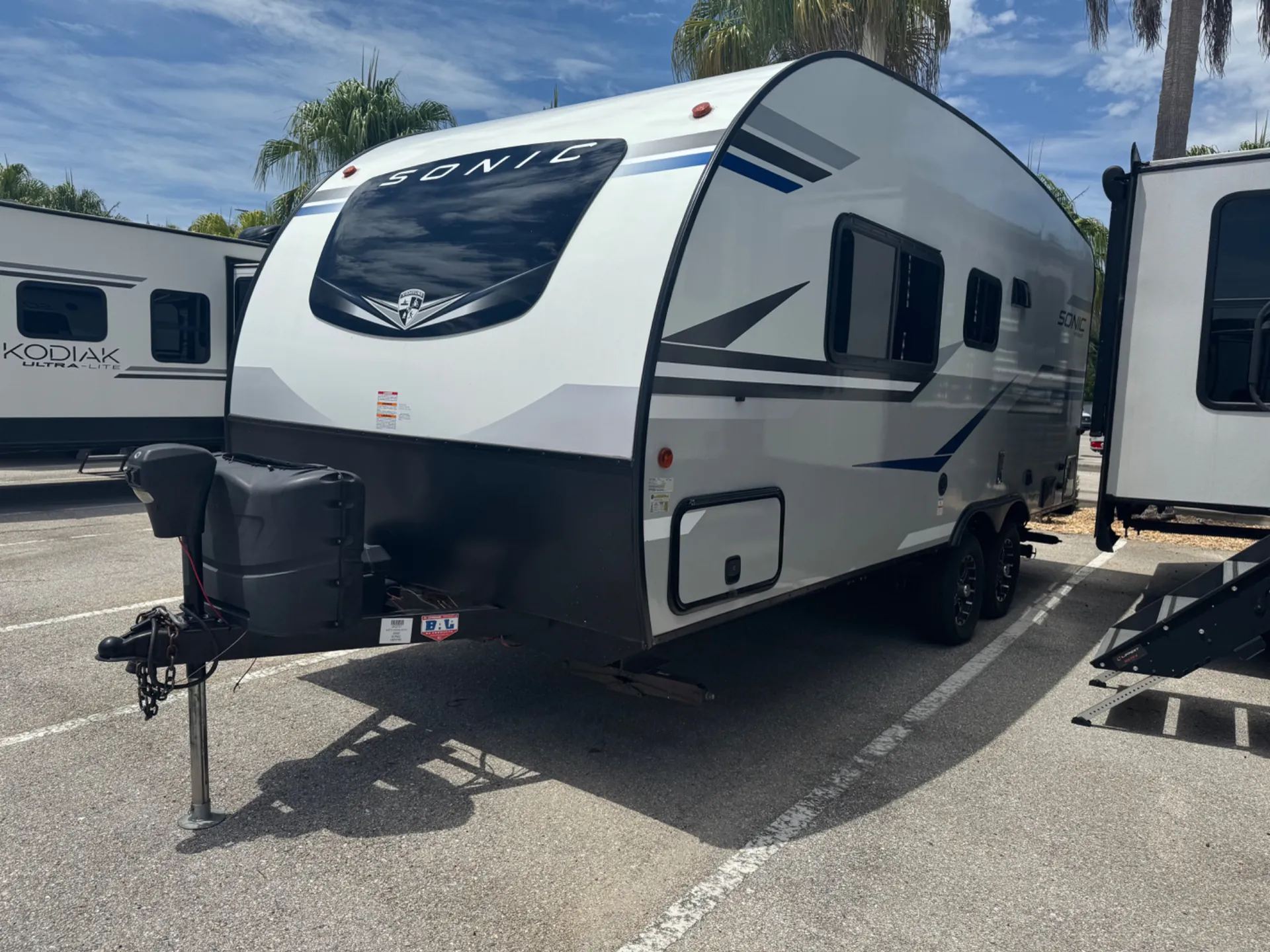 2022 Venture RV Sonic SN190VRB dealer photo 2 from Gerzeny's RV World