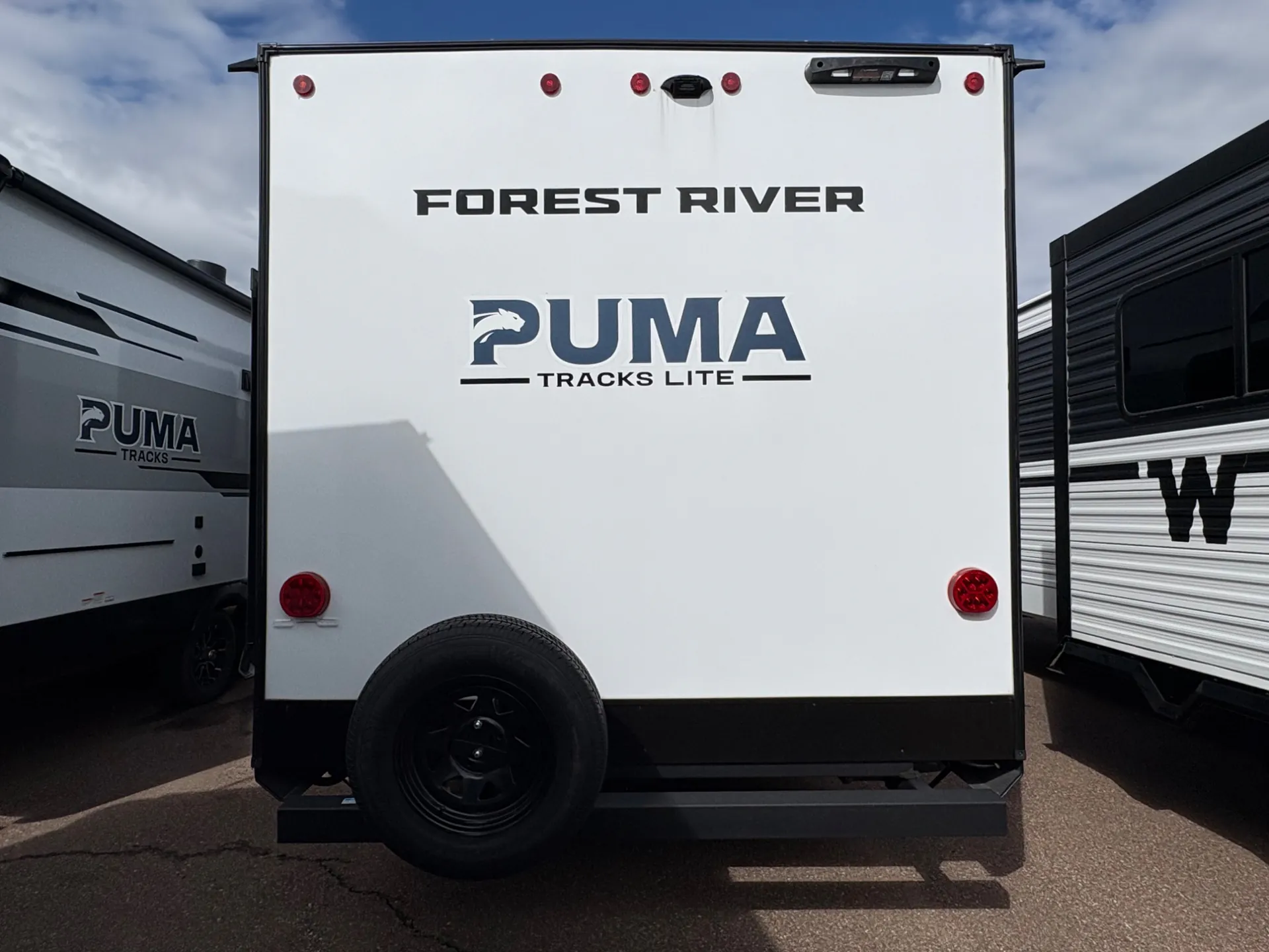 2026 Forest River Puma Tracks Lite 232UD - Photo 4