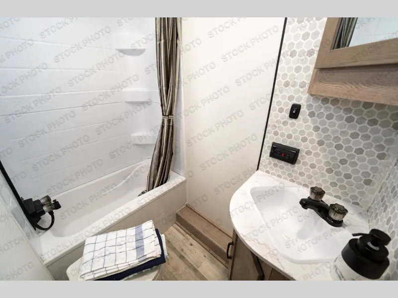 2026 Gulf Stream RV Ameri-Lite Ultra Lite 228SB - Photo 4