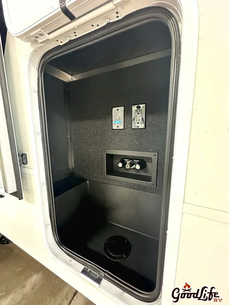 2026 Brinkley Model Z 3600, Photos photo 21