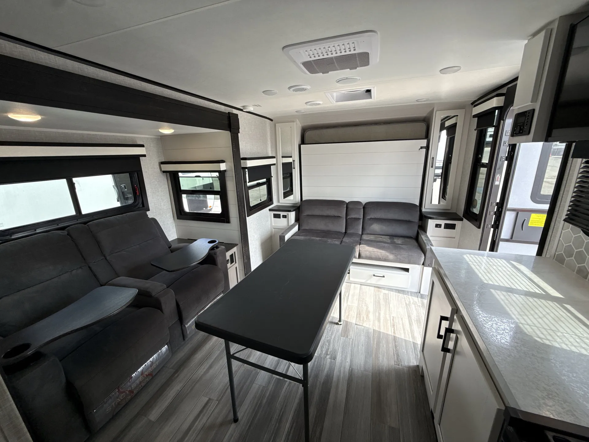 2024 Jayco Jay Feather 19MRK — living area main