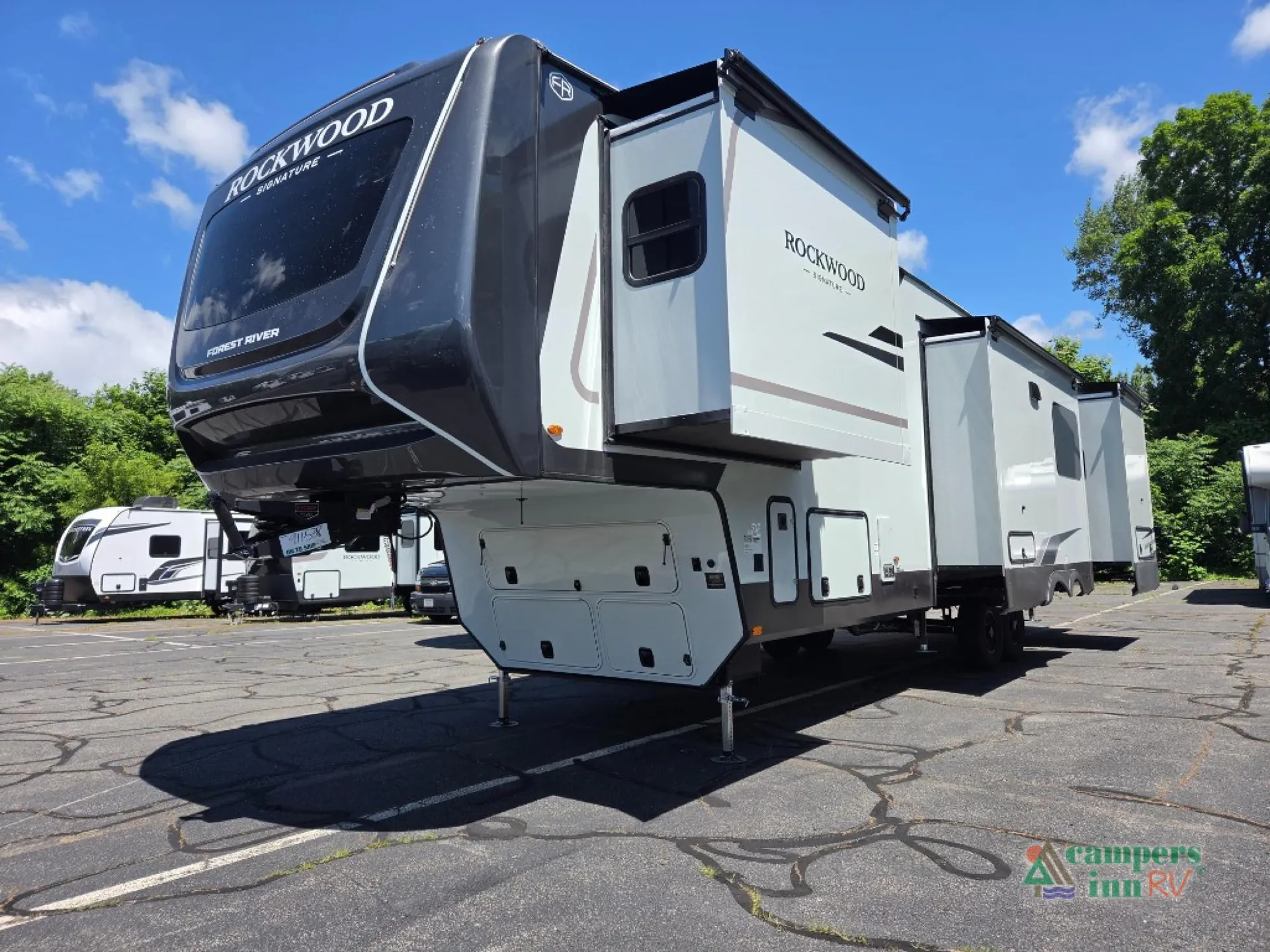 2027 Forest River Rockwood Signature 403SDB - Photo 4