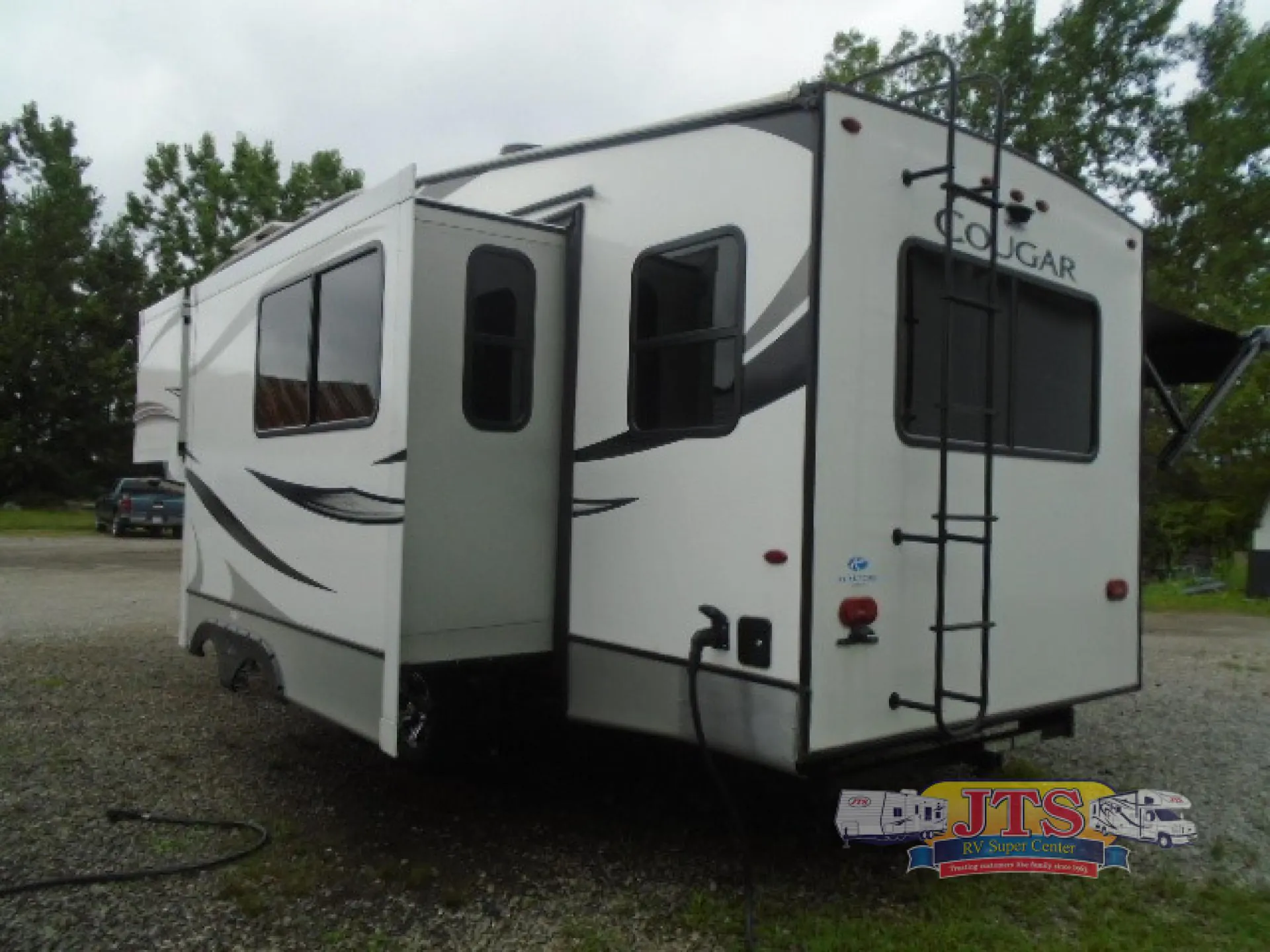 2027 Keystone Cougar Half-Ton 24RDS - Photo 3
