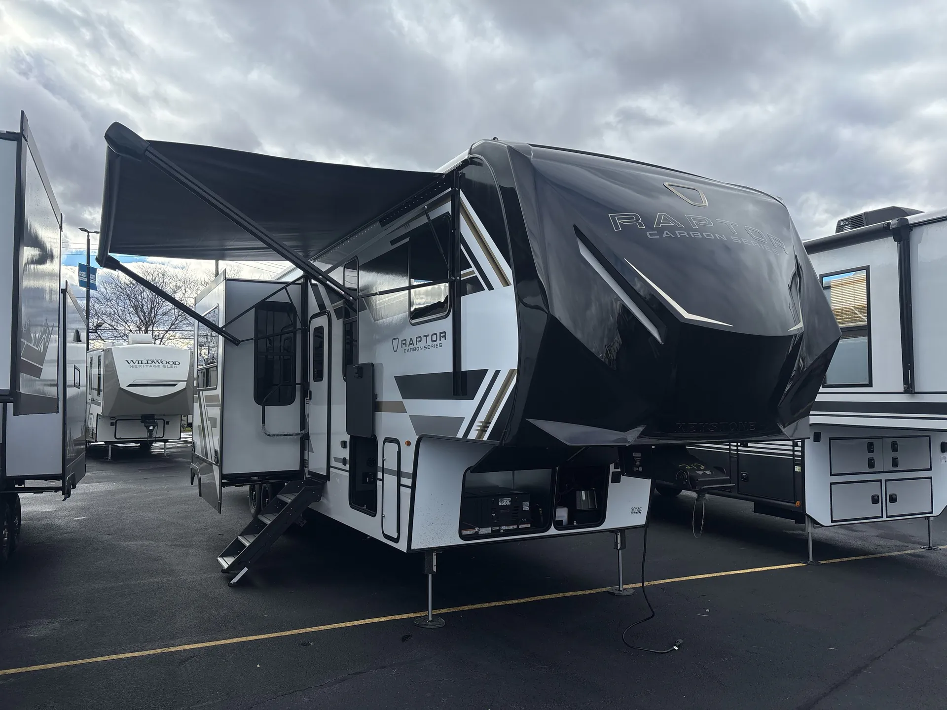 2026 Keystone Carbon 368 - Main photo