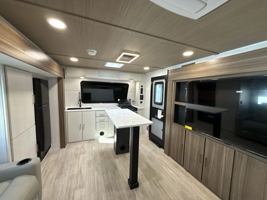 2027 Forest River Vibe Extreme Lite 2600RB, Photos photo 3