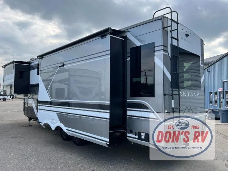 2026 Keystone Montana 3100RL - Photo 3