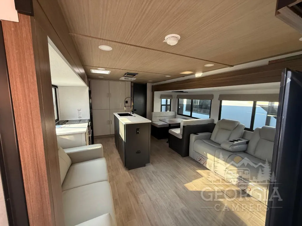 2027 Forest River Vibe 3400BH, Photos photo 22
