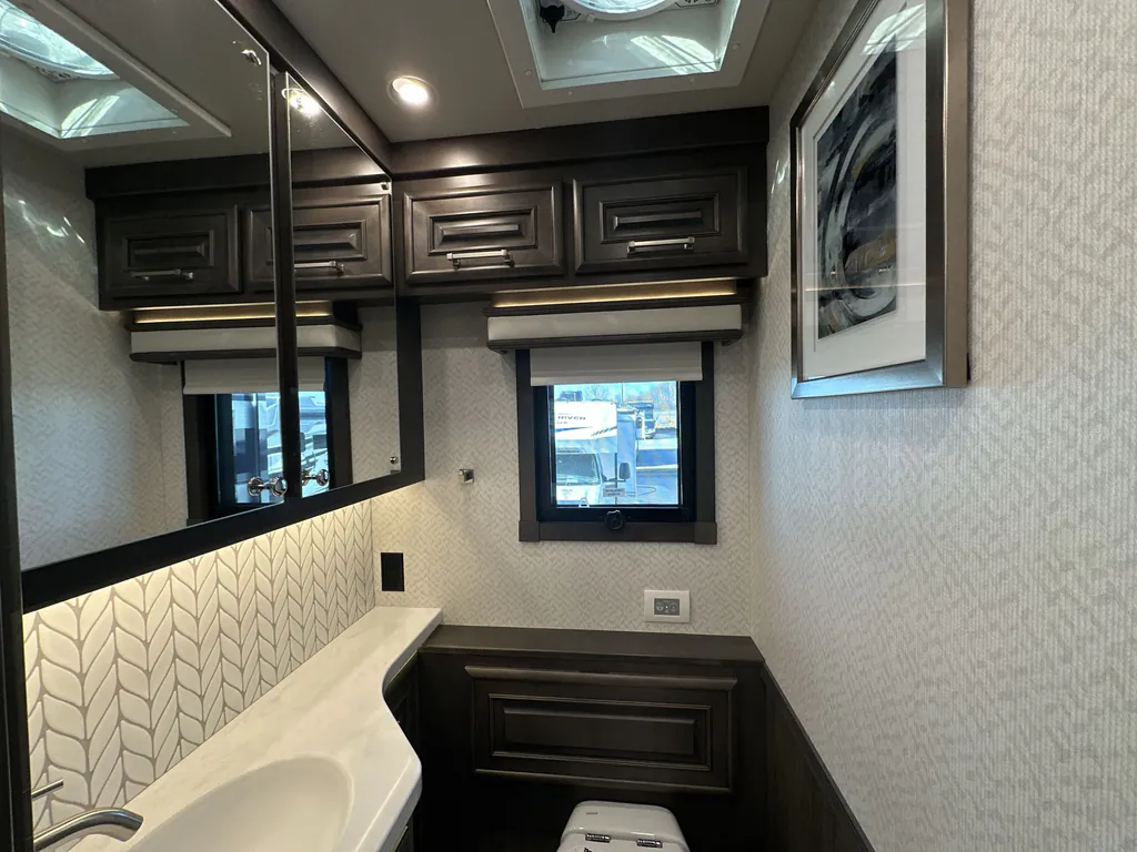 2026 Entegra Coach Aspire 44D, Photos photo 3