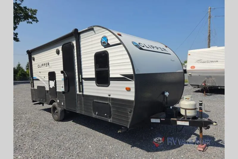 2022 Coachmen Clipper 182DBU - Photo 2