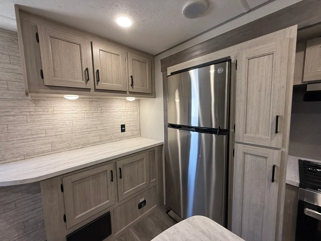 2024 Coachmen Catalina Legacy Edition 283FEDS, Photos photo 16