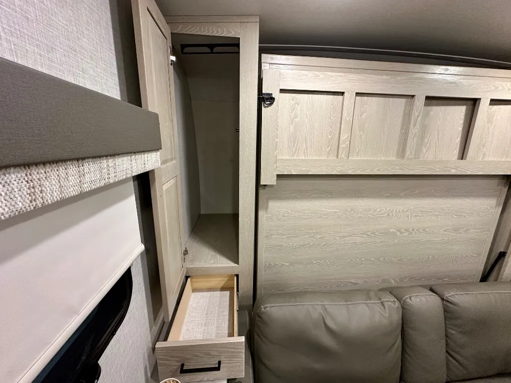 2023 Forest River Flagstaff Micro Lite 25BRDS, Photos photo 6