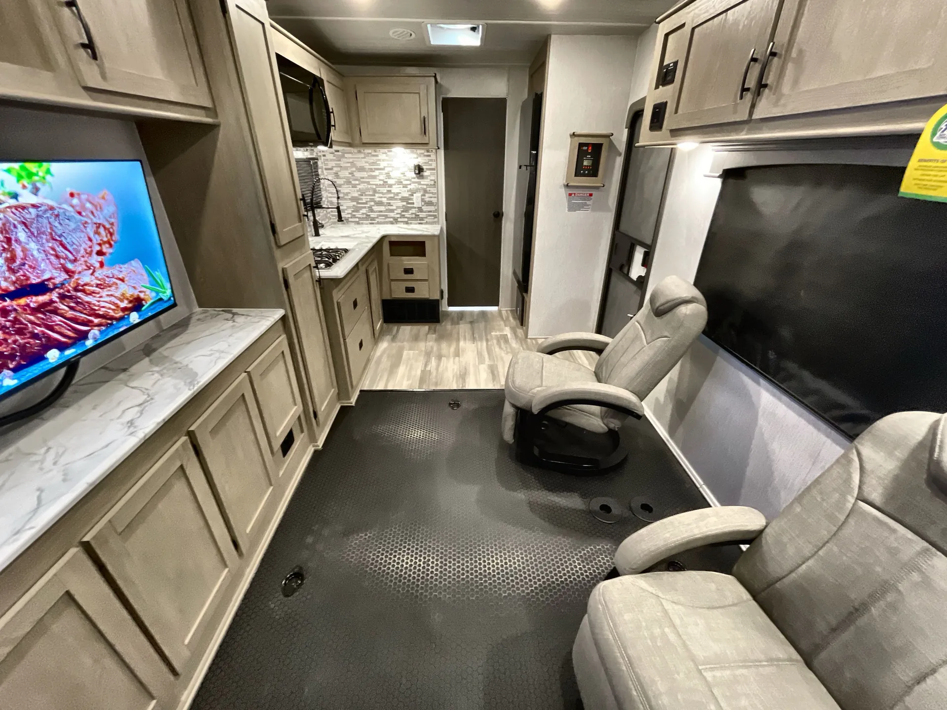 2024 Forest River Shockwave 2450RLX — passenger seat