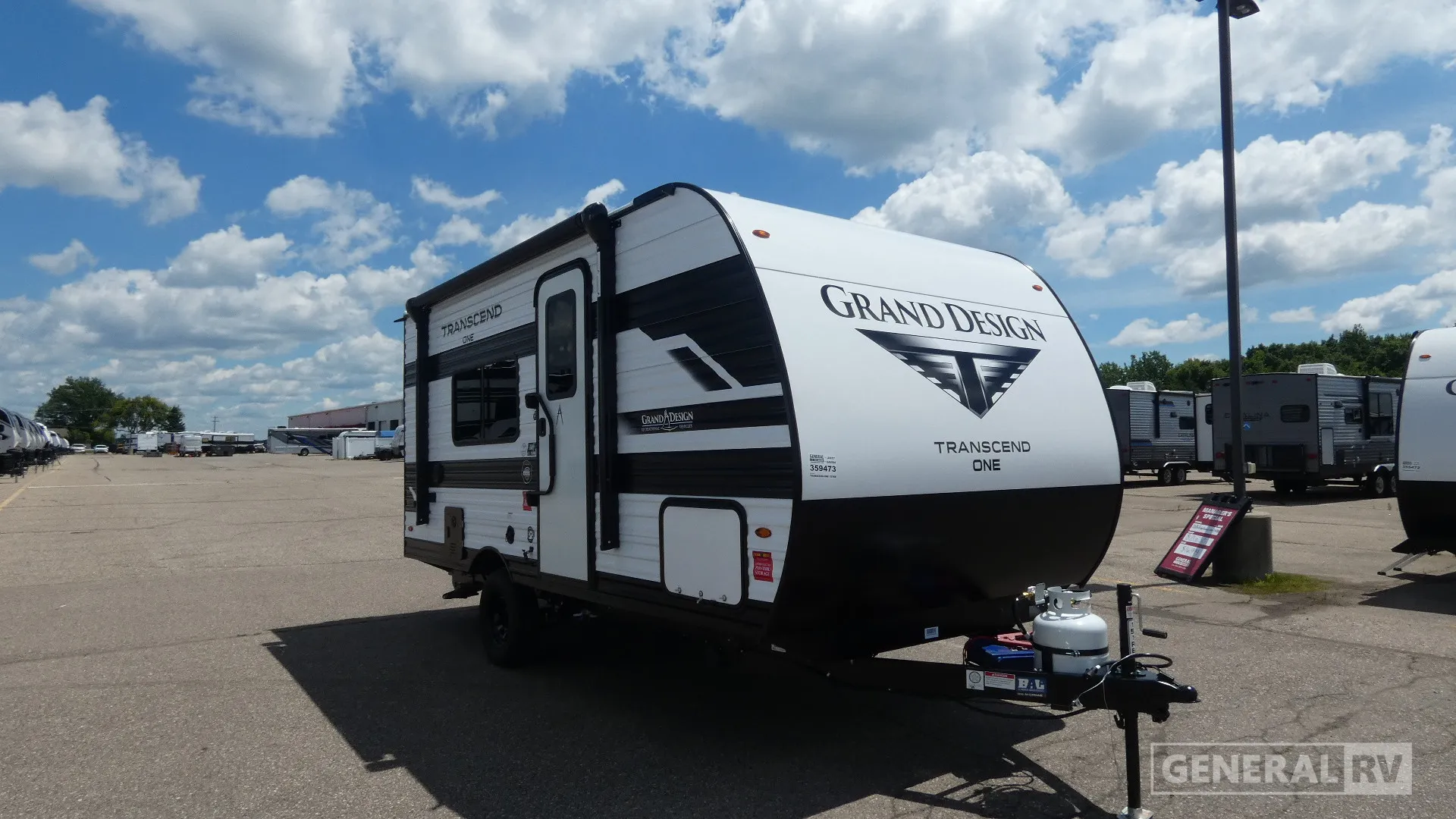 2027 Grand Design Transcend One 151RB - Photo 2
