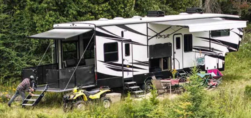 Heartland Torque TQ 371 exterior