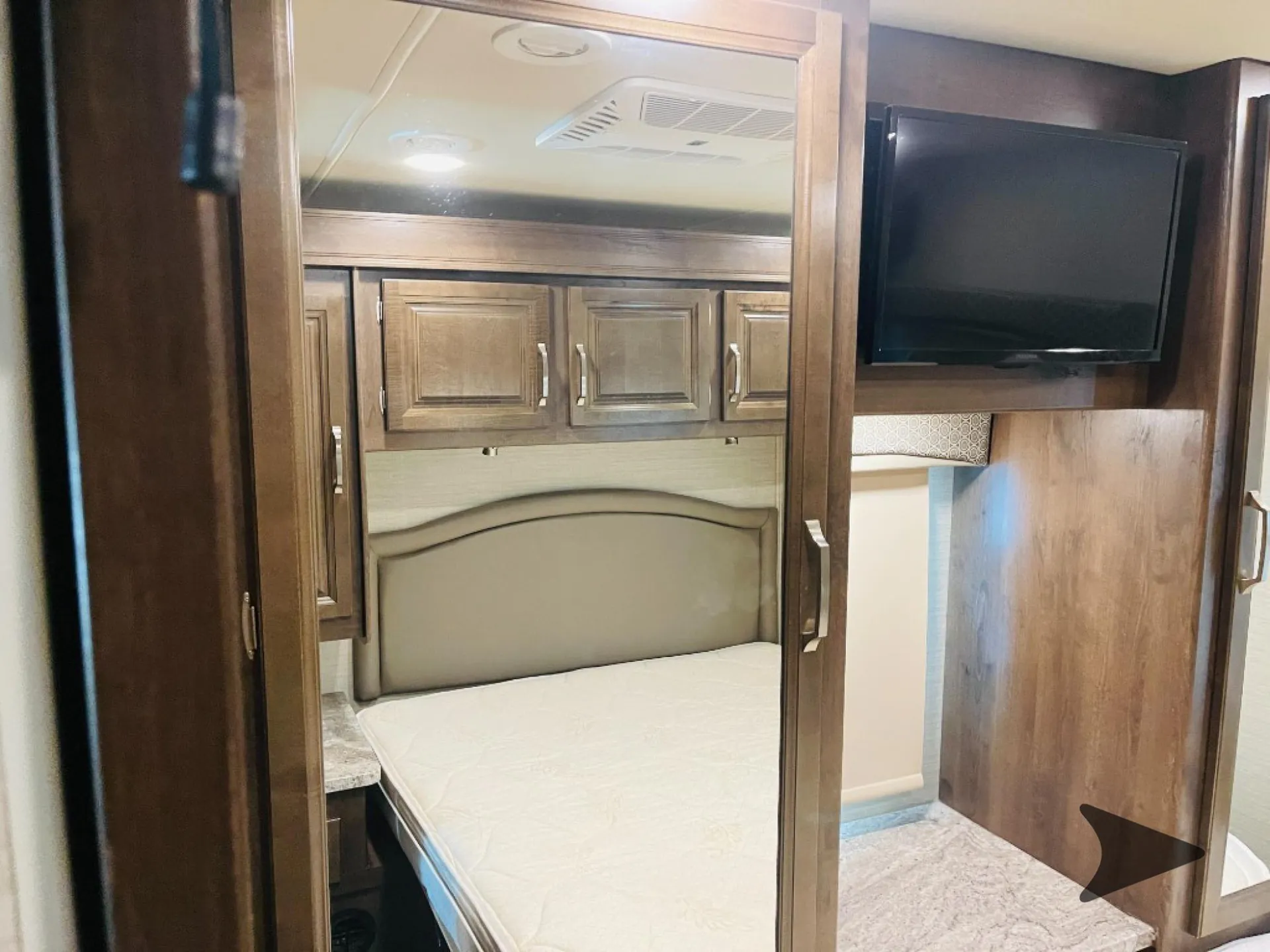 2019 Jayco Greyhawk 30X - Photo 4